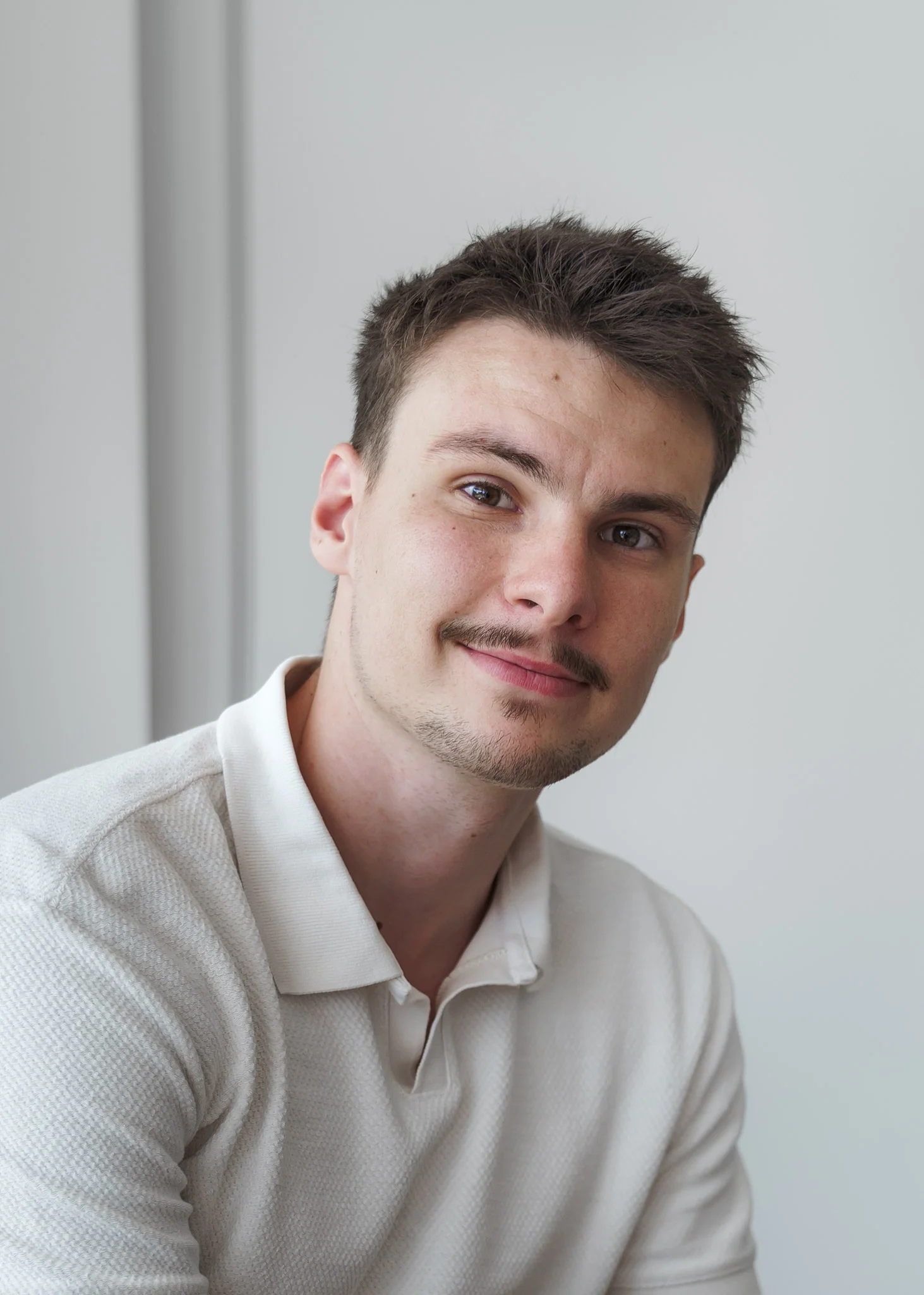 Adam Vavrečka při konzultaci